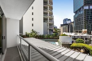 Brisbane City Retreat with Private Balcony