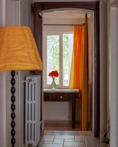 House With Jacuzzi Among Orchards In Cisternino