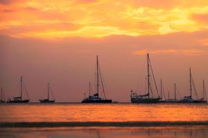 Salika Art Pool Villa - 3BR Private Patio & Garden