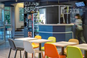 Hotels ibis budget Aubagne Paluds Agora : photos des chambres