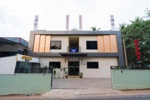 Hotel Aeronest Residency