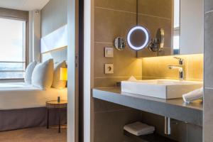 Hotels Radisson Blu Hotel, Lyon : Suite Junior - Vue Panoramique sur Vieille Ville - Occupation simple