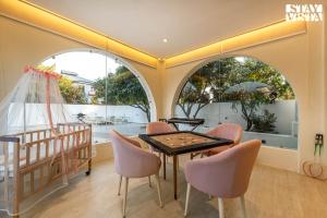 StayVista at Tirtham Ivory Home with Jacuzzi
