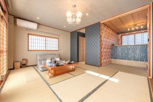 Okazaki 城下町ステイ岡崎OkazakiCastleView 岡崎城を一望 テラス付和モダン1LDK 85インチTV 最大6名 Accommodation suite