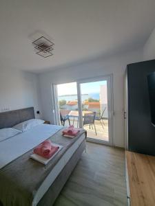 M&M Luxury Apartments