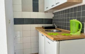 Nice Apartment In Vrsi With Wifi