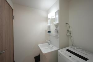 New OPEN!難波まで電車で5分!花園町駅徒歩1分!ホテルリネン使用 205