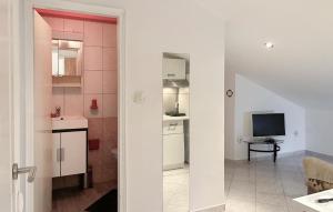 Pet Friendly Apartment In Vrsi With Wifi