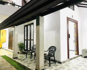 Rugee R Villa
