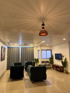 Haven-duplex getaway Central Ghy Skyline View