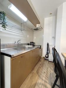 3min Walk to Station 5min to Namba Entire Private House for 10