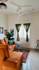 Aloha Stays 2BR Spacious Apartment in Velachery, Chennai