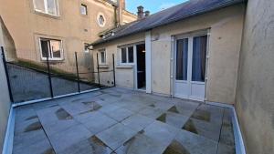 Cozy house with terrace and double garage
