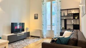 Accogliente bilocale con due balconi vicino alla metro M5