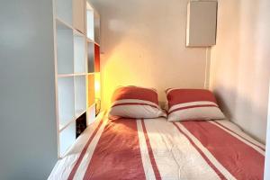 Bright studio near the Trocadero