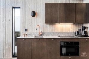 North Suite Zenith 15B by Hilla Villas