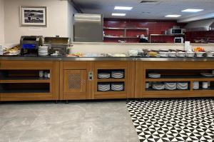 BUSINESS EXPRESS HOTEL