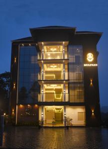 Boulevard Premium Luxury Hotel