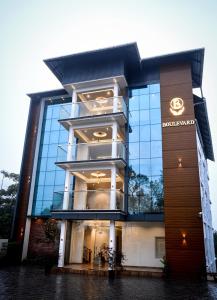 Boulevard Premium Luxury Hotel