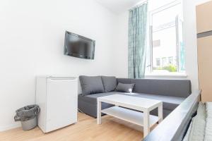 Elegant Private Rooms Near Danube With Garden Access