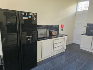 Delightful 4 bedroom family home in Newington - Craigmillar Park