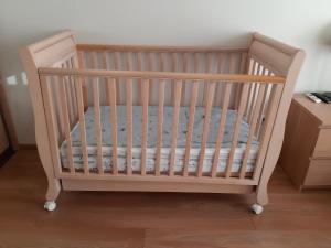 Warmzy Home near Park with Free Parking