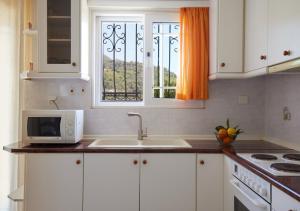 Modern retreat near Ancient Olympia and sandy beach