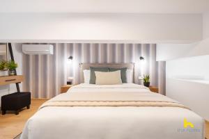 Unique Athenian Habitat Maisonette near Acropolis