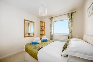 Islands Edge- Moments from Hamworthy Beach and Park