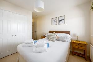 Islands Edge- Moments from Hamworthy Beach and Park