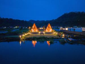 The Dewi Tasik Kintamani Cabin and Villa