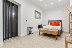 Elegant Ground Floor Apartment in Salford Central - Pass the Keys