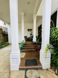 Akshi Hostel