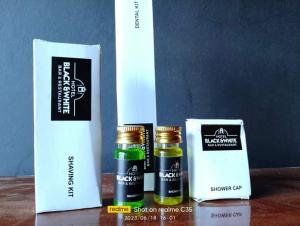 Hotel Black and White International