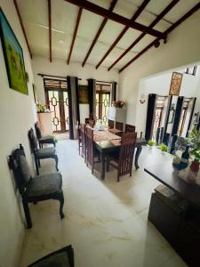 Akshi Hostel