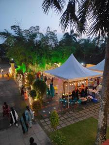 Manor Backwater Resort