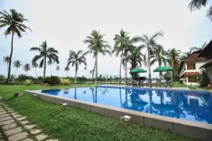 Manor Backwater Resort