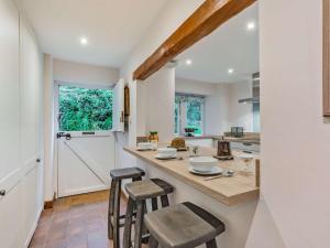 5 Bed in Ashbourne oc-85565