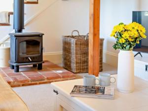 2 Bed in Cirencester oc-93878
