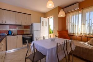 Terpsi Apartments - Kyparissia Garden Retreats