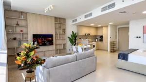 DAYF-SKG High Floor Studio in Sky Gardens Heart of DIFC