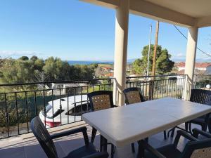 Sunny Sea View Apartments in Nea Potidea