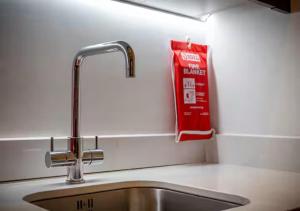 Beautifully 3Bed Restored Manchester Apartment - Pass the Keys