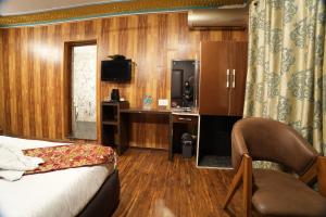 Hotel Park Plaza Srinagar