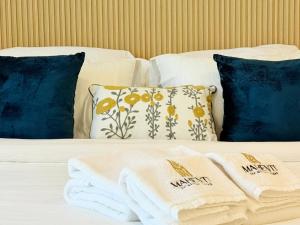 Mahenti - Stunning Golf View Studio in Damac Hills