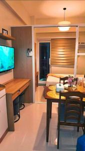 RJs Prime Haven Mactan near Airport with Balcony