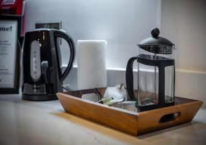 Super King Penthouse Minutes from Arndale Centre - Pass the Keys