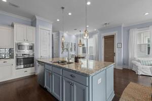 Prominence 30A - Coastal Cottage