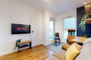 Halo Apartment with AC Wola Rondo Daszynskiego