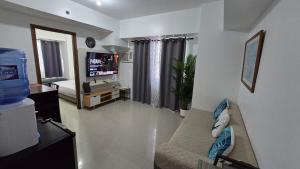 1 BR corner unit 55inches TV at Horizons 101